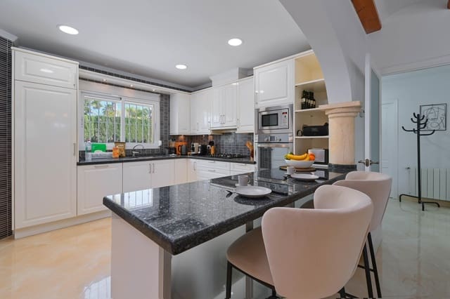 3 slaapkamer Villa voor vakantieverhuur in La Granadella  - Costa Nova, Javea / Xàbia met zwembad garage - € 1.202 (Ref: 8288856)