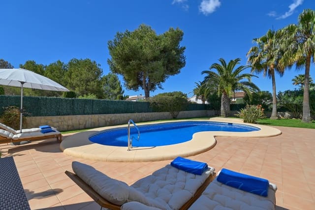 3 slaapkamer Villa voor vakantieverhuur in La Granadella  - Costa Nova, Javea / Xàbia met zwembad garage - € 1.202 (Ref: 8288856)