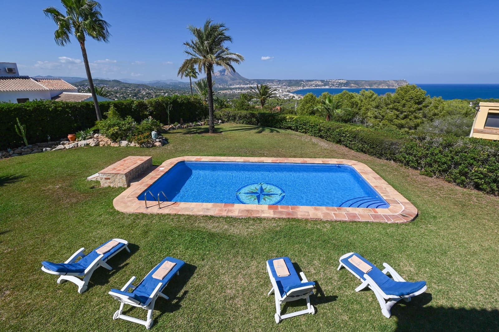 3 Zimmer Ferienvilla in Javea / Xabia mit Pool Garage - 982 € (Ref: 8288857)