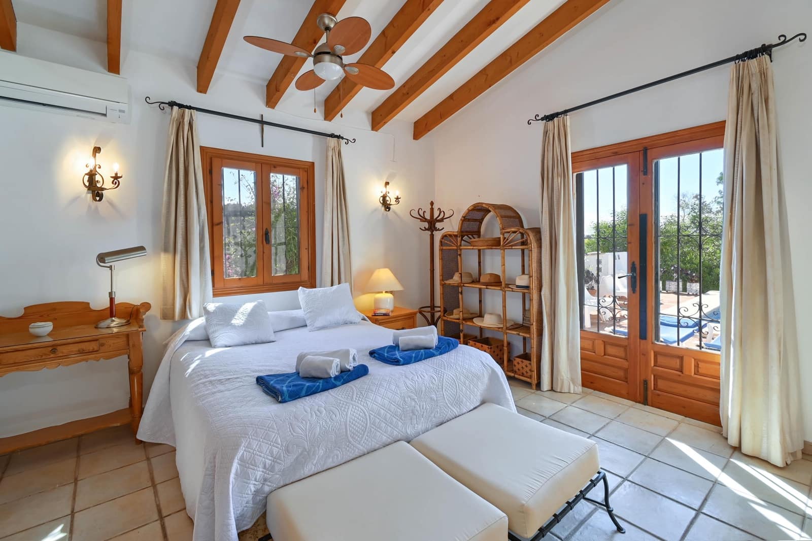 4 Zimmer Ferienvilla in Moraira mit Pool Garage - 964 € (Ref: 8322438)
