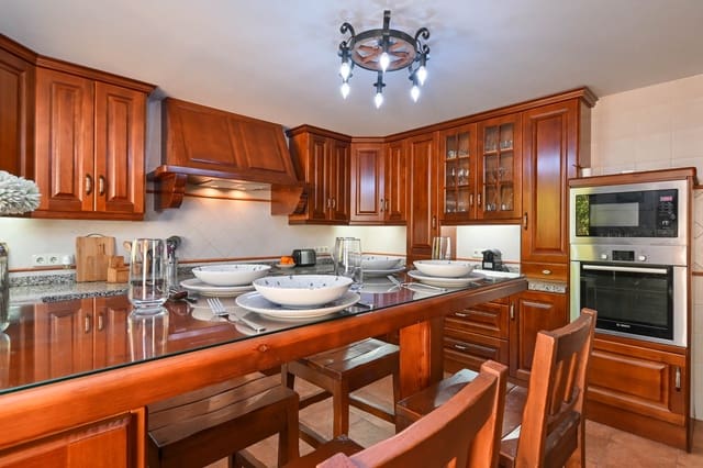 3 slaapkamer Villa voor vakantieverhuur in Puerto, Javea / Xàbia met zwembad garage - € 926 (Ref: 8387957)