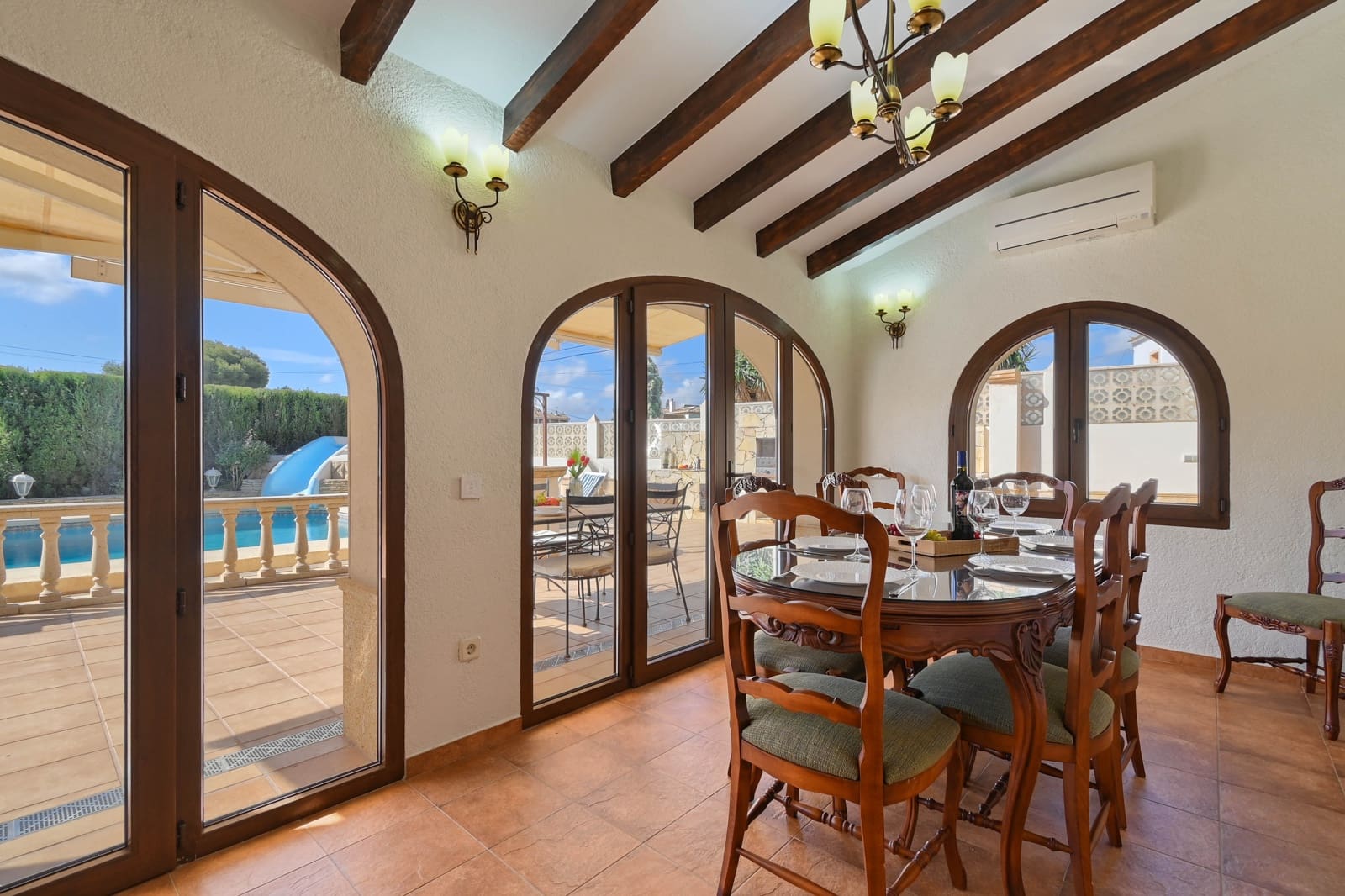   3 soveværelse   ferieVilla i Javea / Xabia   med   swimmingpool  garage  - € 926 (Ref: 8387957)