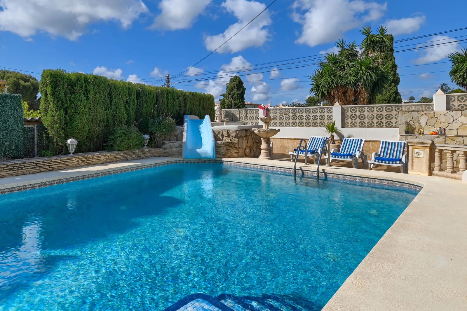   3 soveværelse   ferieVilla i Javea / Xabia   med   swimmingpool  garage  - € 926 (Ref: 8387957)