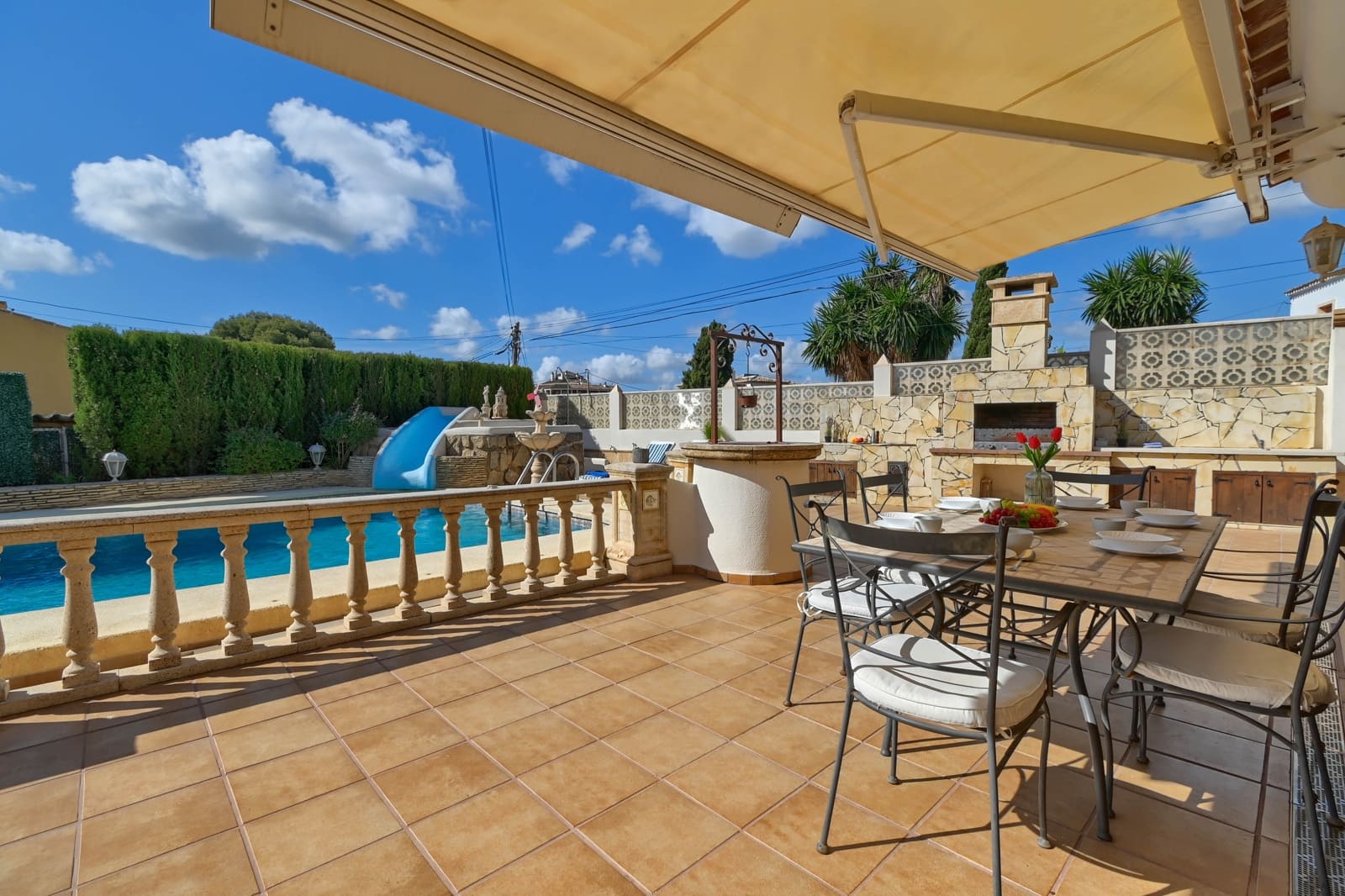   3 soveværelse   ferieVilla i Javea / Xabia   med   swimmingpool  garage  - € 926 (Ref: 8387957)