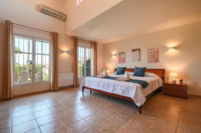 3 slaapkamer Villa voor vakantieverhuur in Montgó - Ermita, Javea / Xàbia met zwembad garage - € 1.180 (Ref: 8682041)