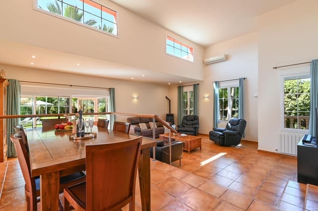 3 slaapkamer Villa voor vakantieverhuur in Montgó - Ermita, Javea / Xàbia met zwembad garage - € 1.180 (Ref: 8682041)