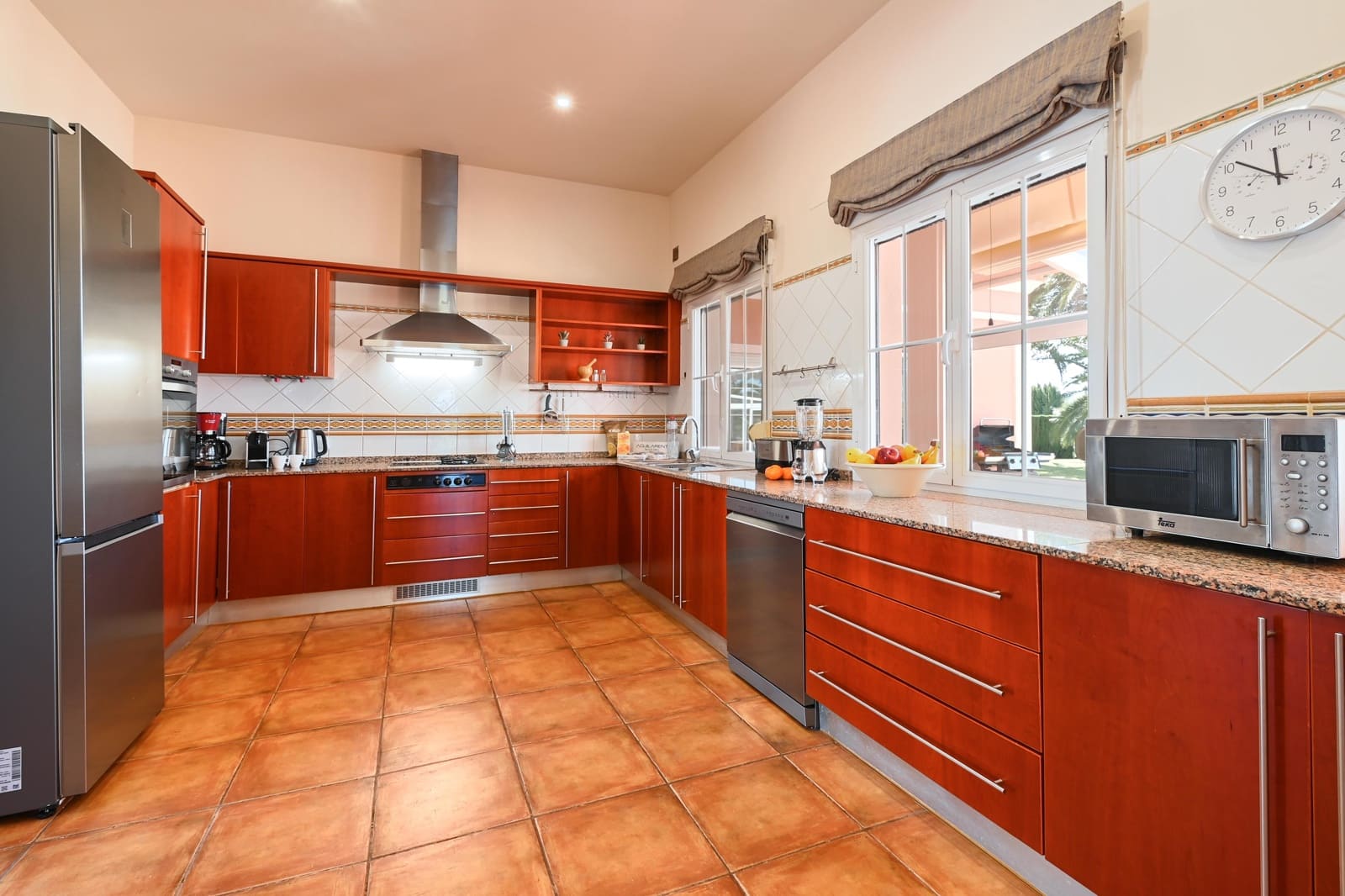 4 bedroom Villa for holiday rental in Javea / Xabia with pool garage - € 1,406 (Ref: 8682042)