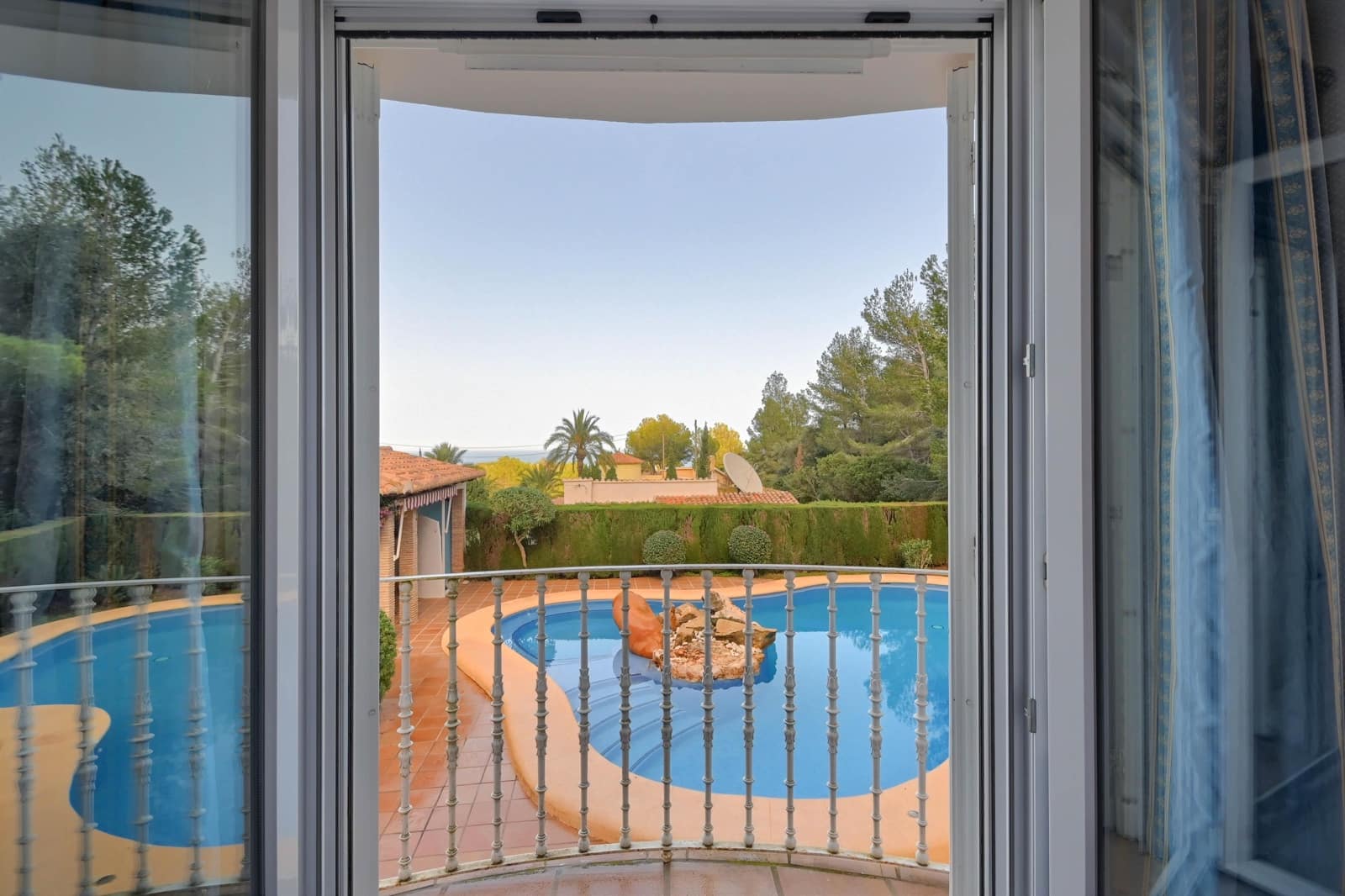4 slaapkamer Villa voor vakantieverhuur in Denia met zwembad garage - € 1.169 (Ref: 8703639)