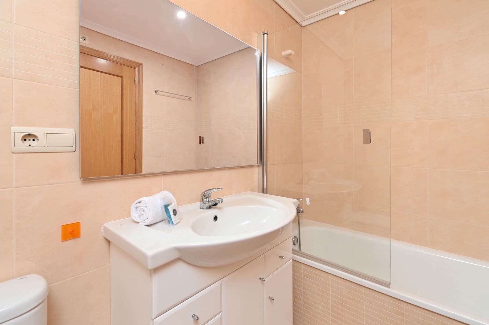 3 soverom Leilighet til salgs i Arenal med svømmebasseng garasje - € 766 (Ref: 8723633)