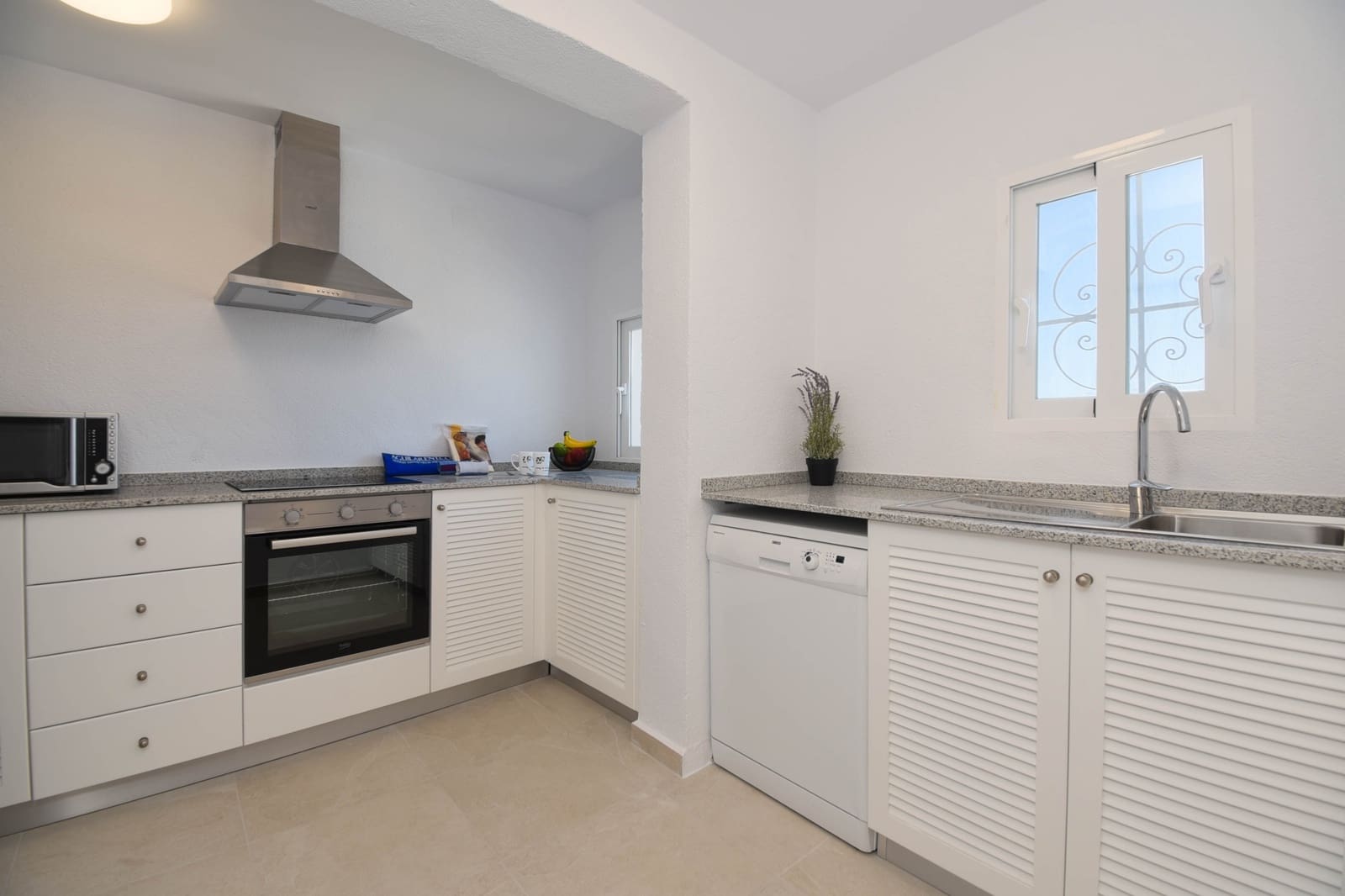 2 camera da letto Villa da affitare come casa vacanza in Cumbre del Sol con piscina garage - 667 € (Rif: 8777805)