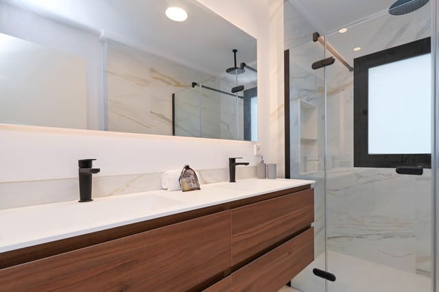 3 sypialnia Willa na kwatery wakacyjne w La Pedrera - Vessanes, Dénia z basenem garażem - 1 646 € (Ref: 8792025)