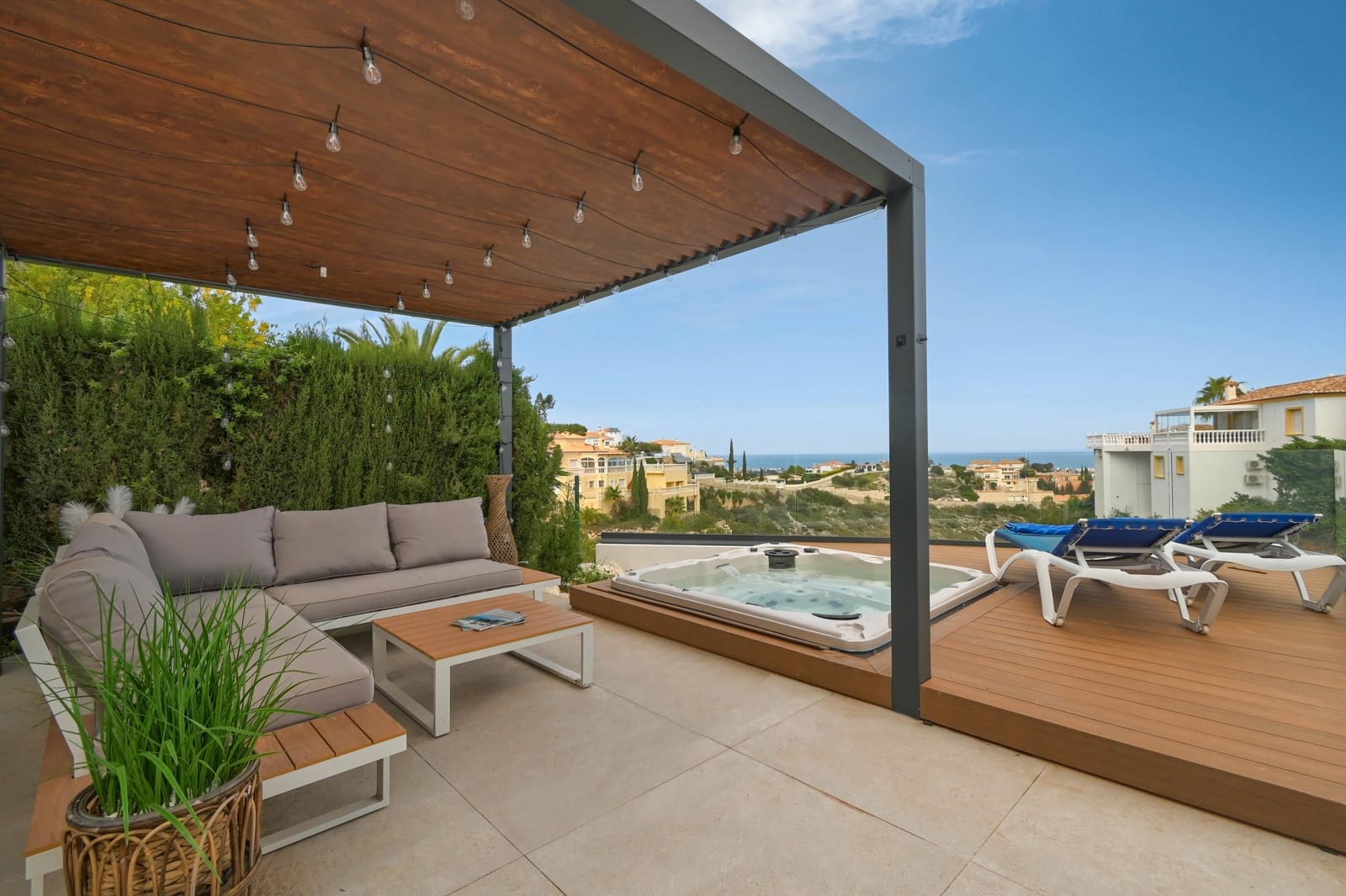 3 sovrum Villa för semesterbostäder i Denia med pool garage - 1 646 € (Ref: 8792025)