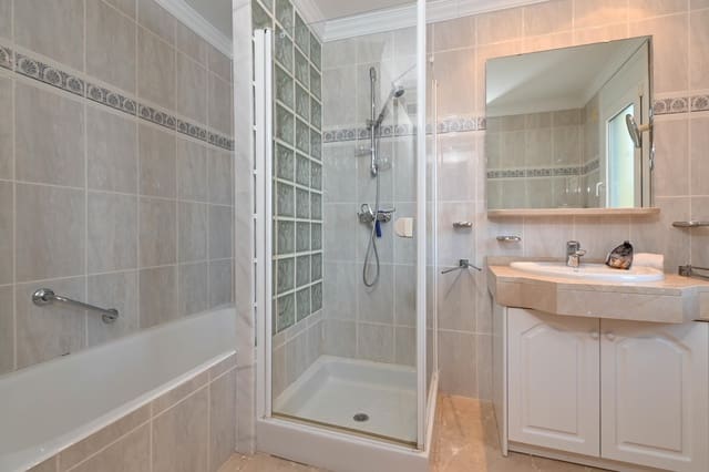 3 quarto Moradia para arrendamento para férias em El Montgó, Dénia com piscina Garagem - 744 € (Ref: 8792026)