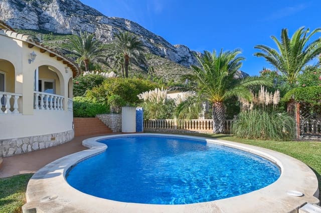 3 quarto Moradia para arrendamento para férias em El Montgó, Dénia com piscina Garagem - 744 € (Ref: 8792026)
