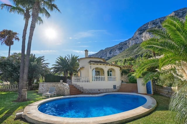 3 Zimmer Ferienvilla in El Montgó, Dénia mit Pool Garage - 744 € (Ref: 8792026)
