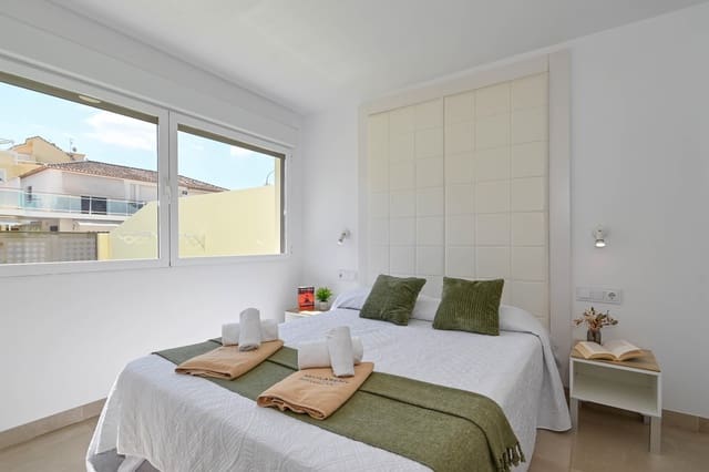 Apartamento de 2 habitaciones en L'Almadrava - L'Estanyó, Dénia en alquiler vacacional con piscina garaje - 575 € (Ref: 8840644)