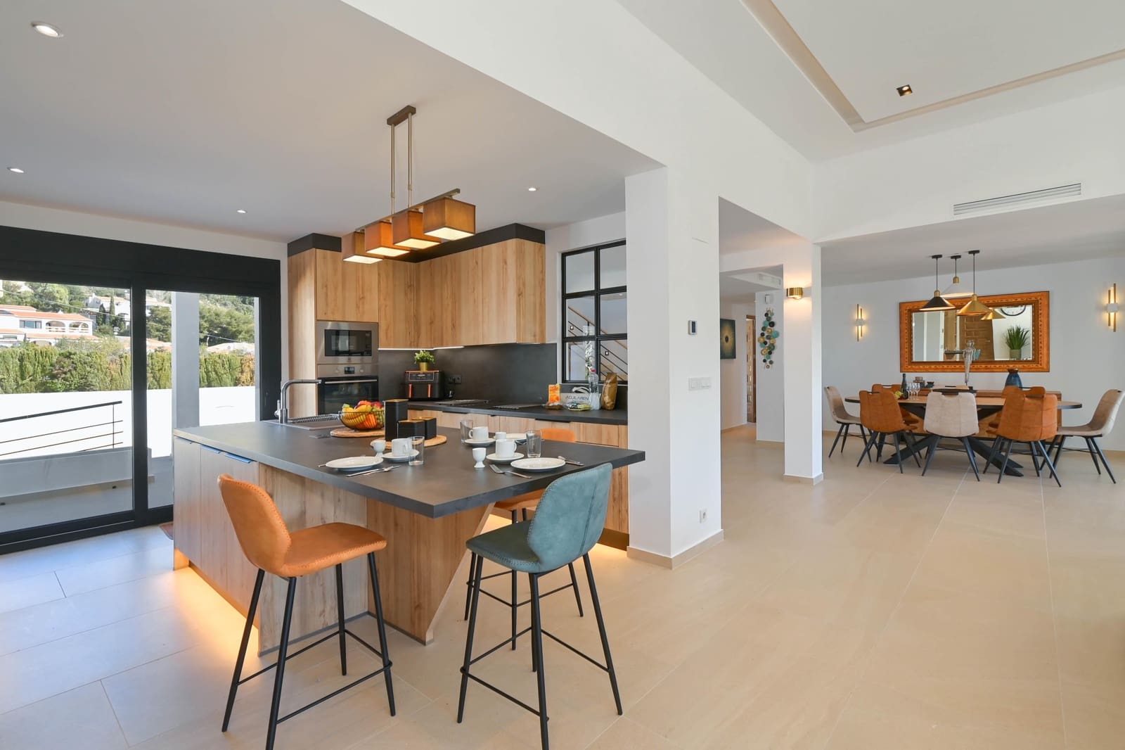 4 slaapkamer Villa voor vakantieverhuur in Javea / Xabia met zwembad garage - € 1.656 (Ref: 8881275)