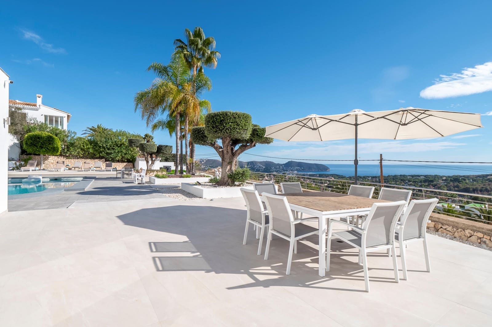 2 slaapkamer Villa voor vakantieverhuur in Moraira met zwembad garage - € 1.284 (Ref: 8938404)