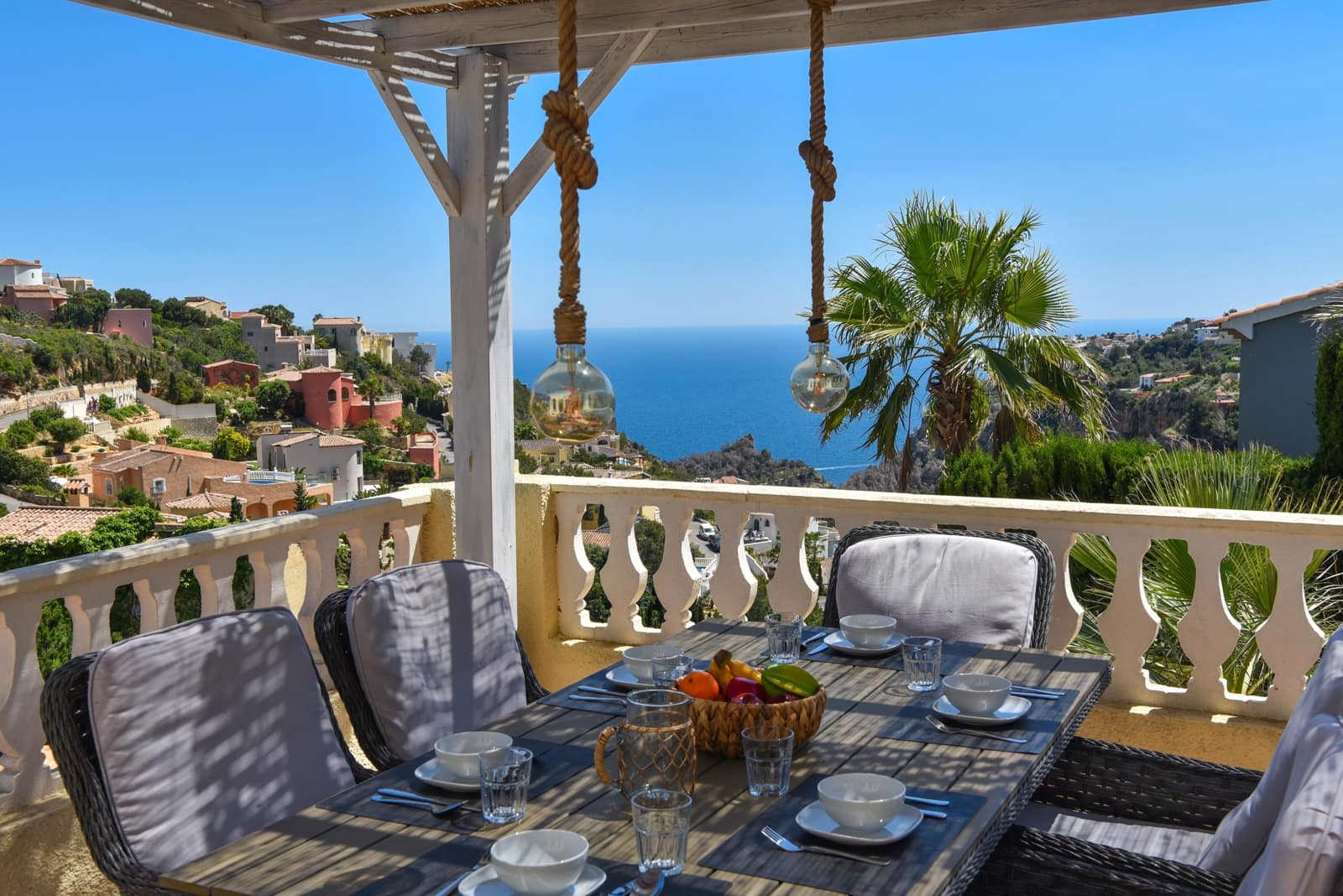 3 camera da letto Villa da affitare come casa vacanza in Cumbre del Sol con piscina garage - 863 € (Rif: 9077737)