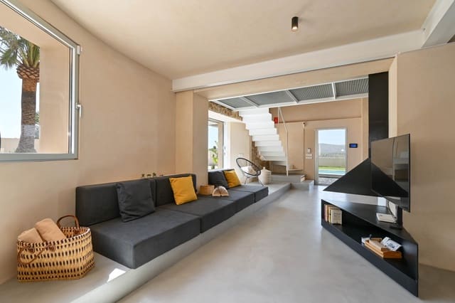 3 slaapkamer Villa voor vakantieverhuur in Montgó - Ermita, Javea / Xàbia met zwembad garage - € 1.046 (Ref: 9088495)