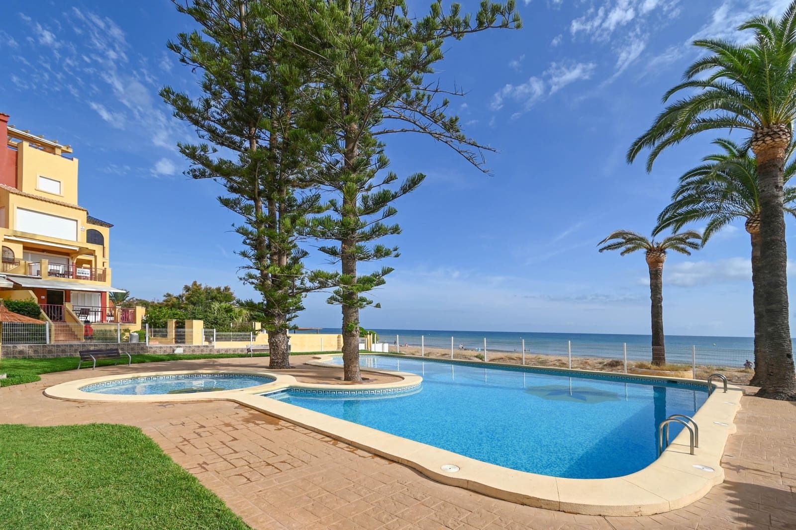 3 bedroom Townhouse for holiday rental in Denia with pool garage - € 836 (Ref: 9097847)