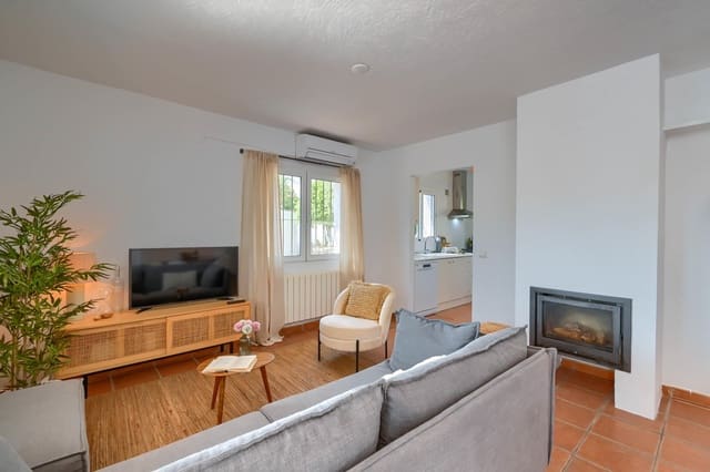 2 slaapkamer Villa voor vakantieverhuur in Pinar del Advocat - Cometa, Teulada-Moraira met zwembad garage - € 844 (Ref: 9100454)