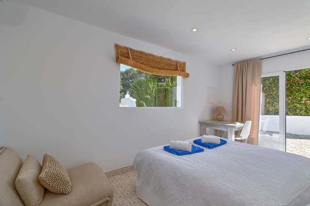 2 slaapkamer Villa voor vakantieverhuur in Pinar del Advocat - Cometa, Teulada-Moraira met zwembad garage - € 844 (Ref: 9100454)