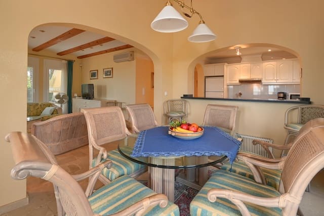 2 makuuhuone Huvila lomavuokrausta paikassa El Montgó, Dénia mukana uima-altaan 
autotalli - 606 € (Ref: 9118522)