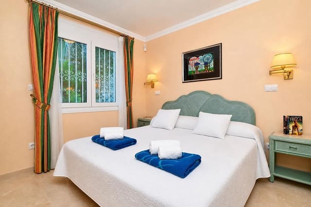 2 bedroom Villa for holiday rental in El Montgó, Dénia with pool garage - € 606 (Ref: 9118522)