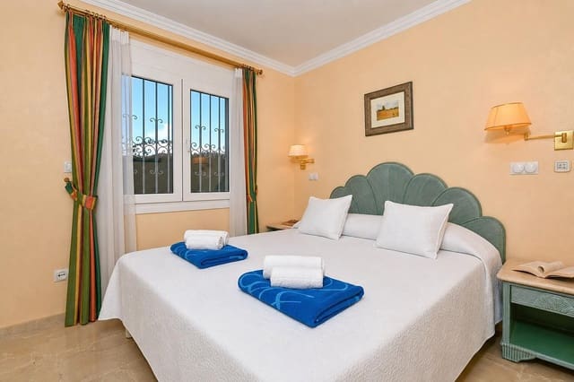 2 bedroom Villa for holiday rental in El Montgó, Dénia with pool garage - € 606 (Ref: 9118522)