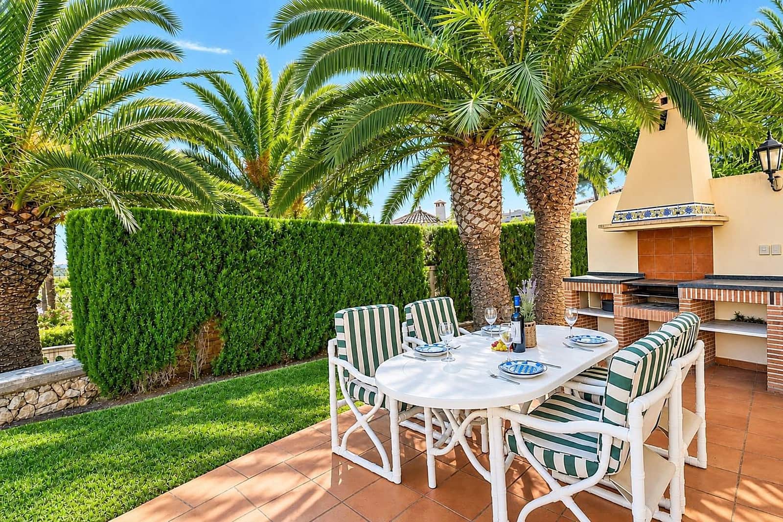 2 bedroom Villa for holiday rental in Denia with pool garage - € 606 (Ref: 9118522)