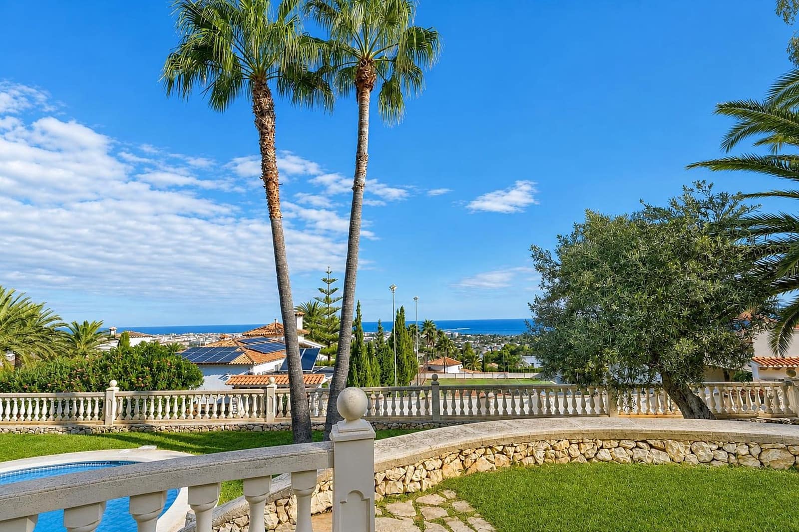 2 bedroom Villa for holiday rental in Denia with pool garage - € 606 (Ref: 9118522)