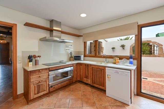 Villa/Maison de 4 chambres de location de vacances à Centro ciudad, Javea / Xàbia avec piscine garage - 1 183 € (Ref: 9124571)