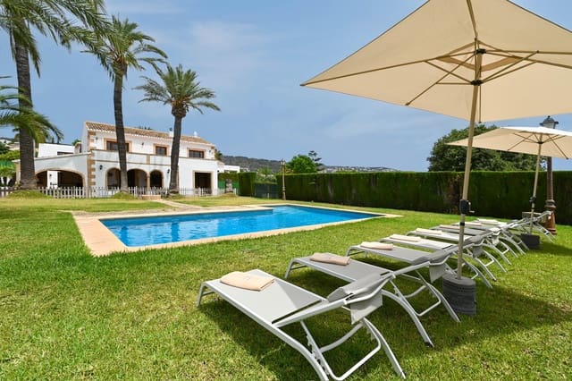 Villa/Maison de 3 chambres de location de vacances à Centro ciudad, Javea / Xàbia avec piscine garage - 974 € (Ref: 9124572)