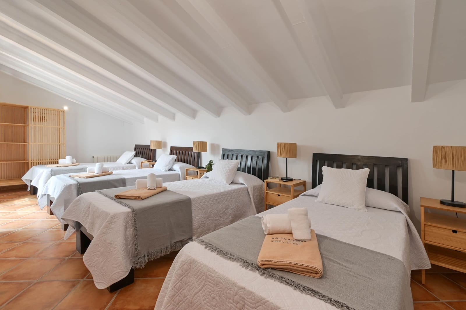 6 slaapkamer Villa voor vakantieverhuur in Javea / Xabia met zwembad garage - € 1.572 (Ref: 9124573)