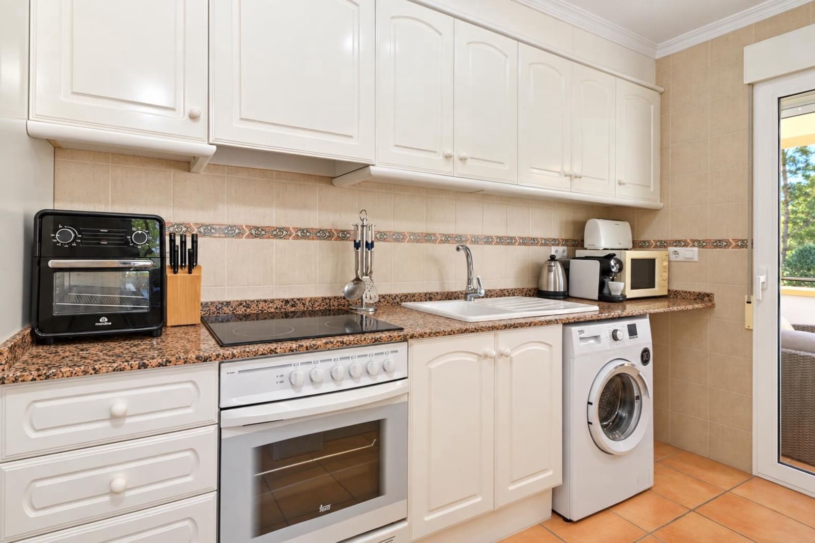2 bedroom Apartment for holiday rental in Denia with pool garage - € 738 (Ref: 9124574)