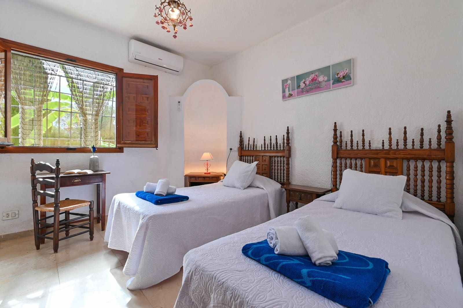 3 slaapkamer Villa voor vakantieverhuur in Javea / Xabia met zwembad garage - € 818 (Ref: 9160762)