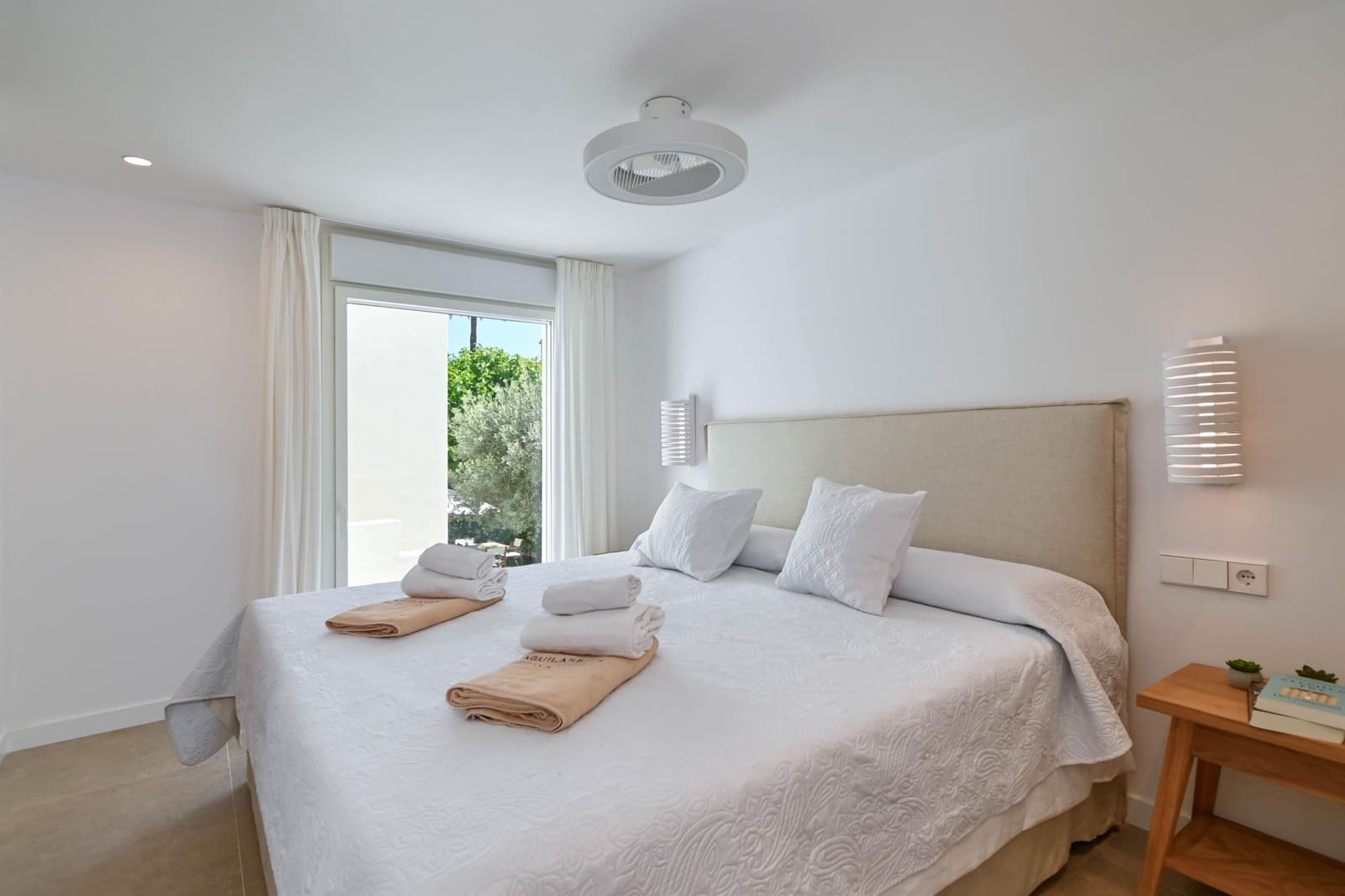 5 slaapkamer Villa voor vakantieverhuur in Denia met zwembad garage - € 4.115 (Ref: 9160764)