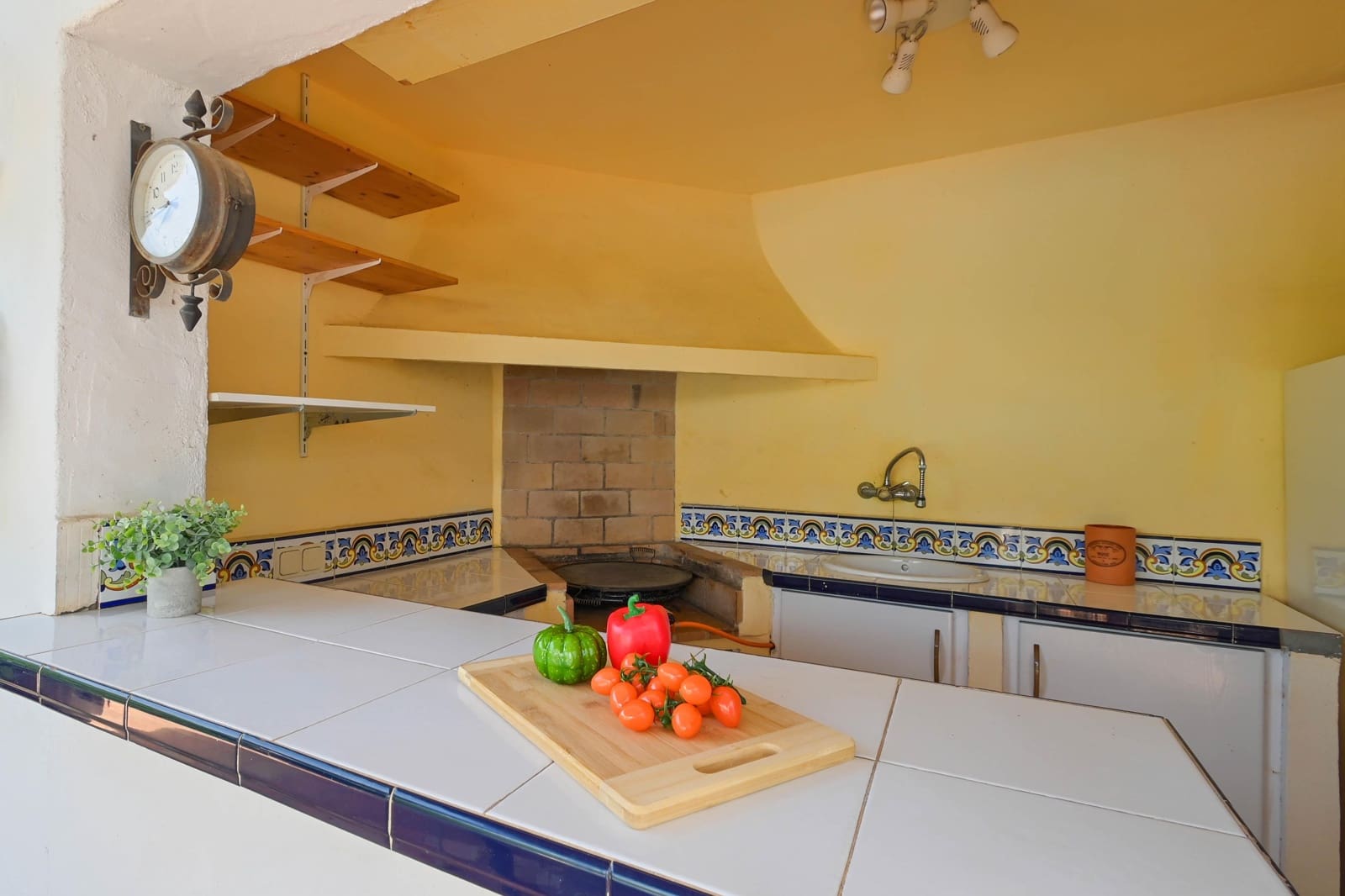 3 slaapkamer Villa voor vakantieverhuur in Javea / Xabia met zwembad garage - € 683 (Ref: 9160767)