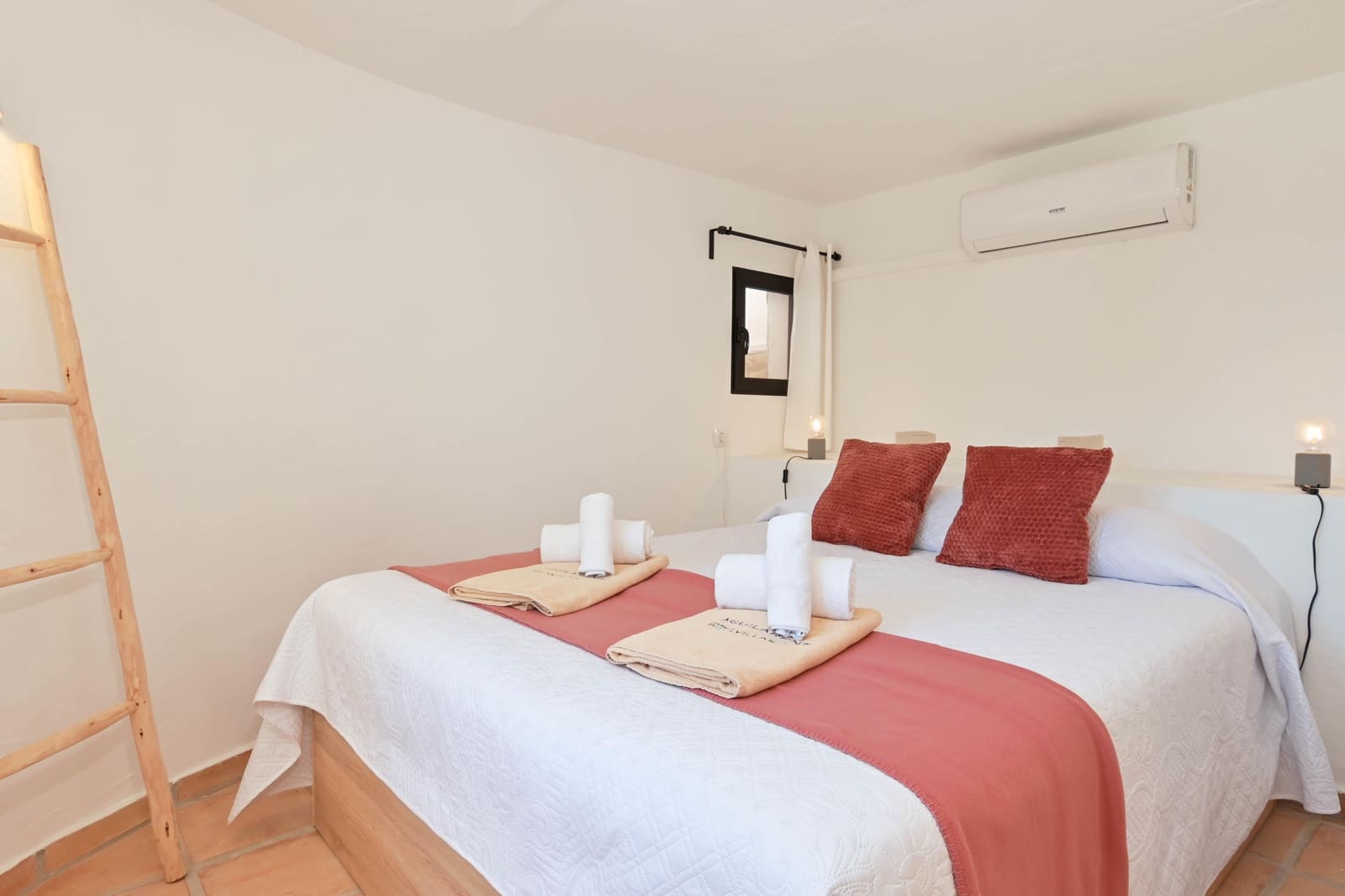 4 bedroom Villa for holiday rental in Javea / Xabia with pool garage - € 1,874 (Ref: 9190830)