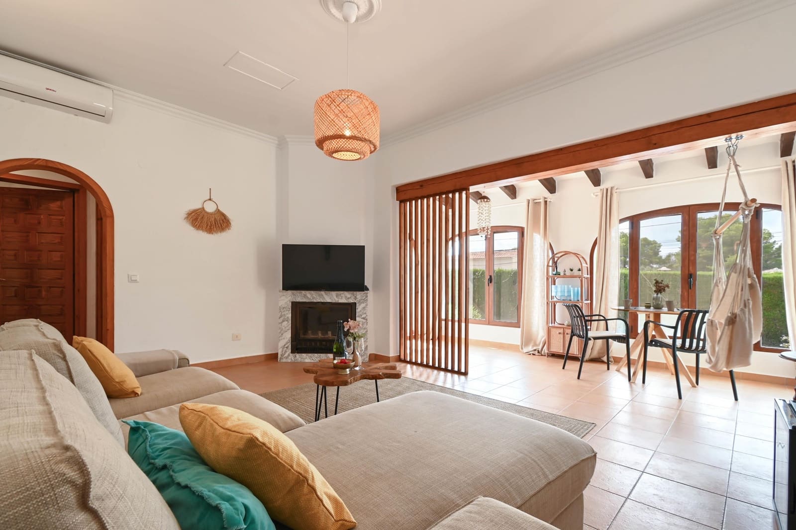 2 bedroom Villa for holiday rental in Javea / Xabia with pool - € 709 (Ref: 9235968)