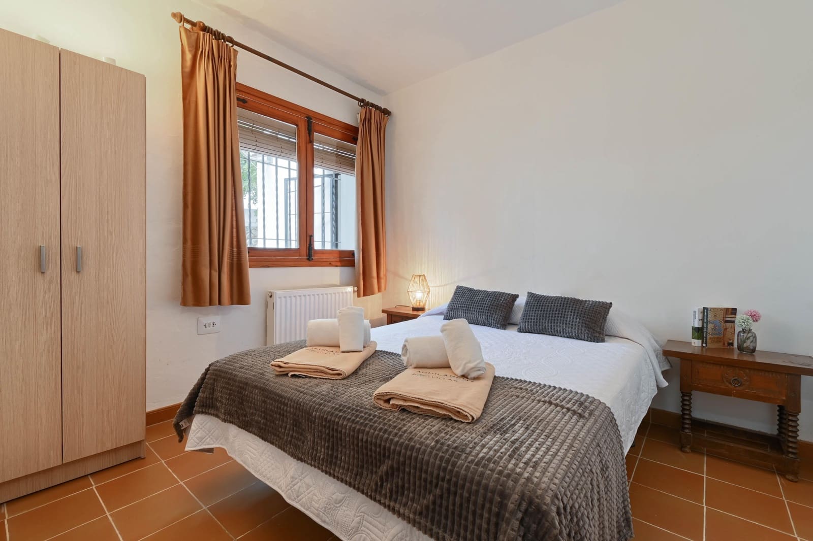 4 quarto Moradia para arrendamento para férias em Adsubia com piscina Garagem - 1 103 € (Ref: 9272046)