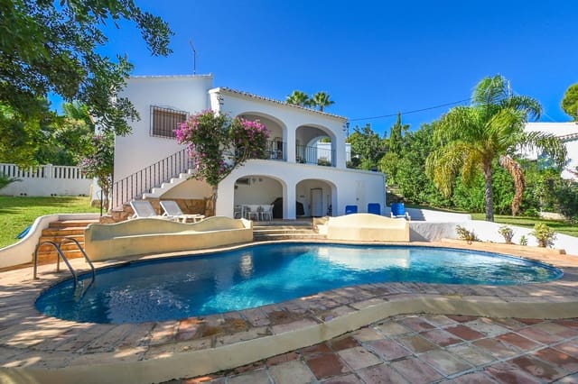 Villa/Maison de 4 chambres de location de vacances à Adsubia, Javea / Xàbia avec piscine garage - 1 103 € (Ref: 9272046)