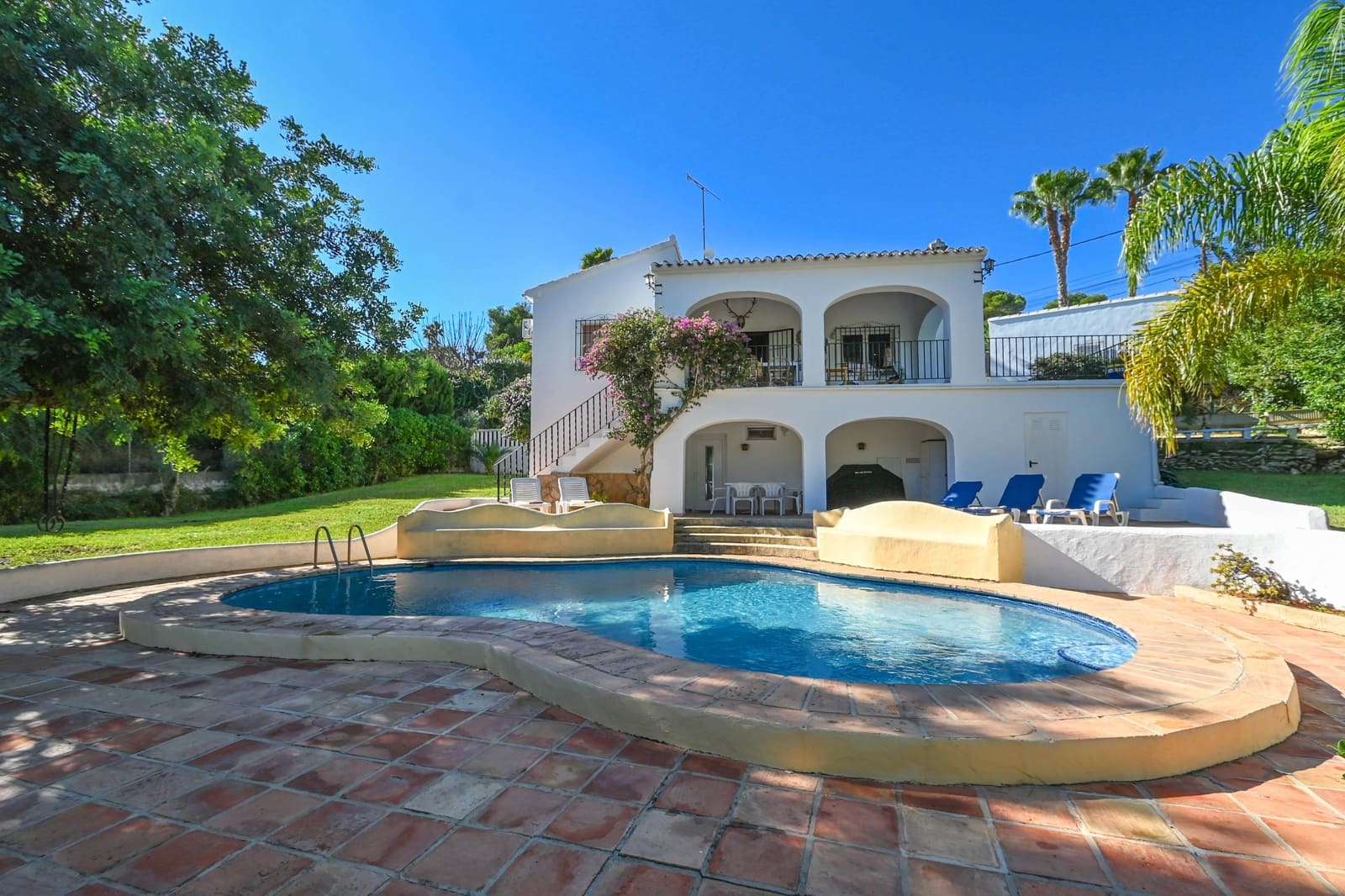 4 quarto Moradia para arrendamento para férias em Adsubia com piscina Garagem - 1 103 € (Ref: 9272046)