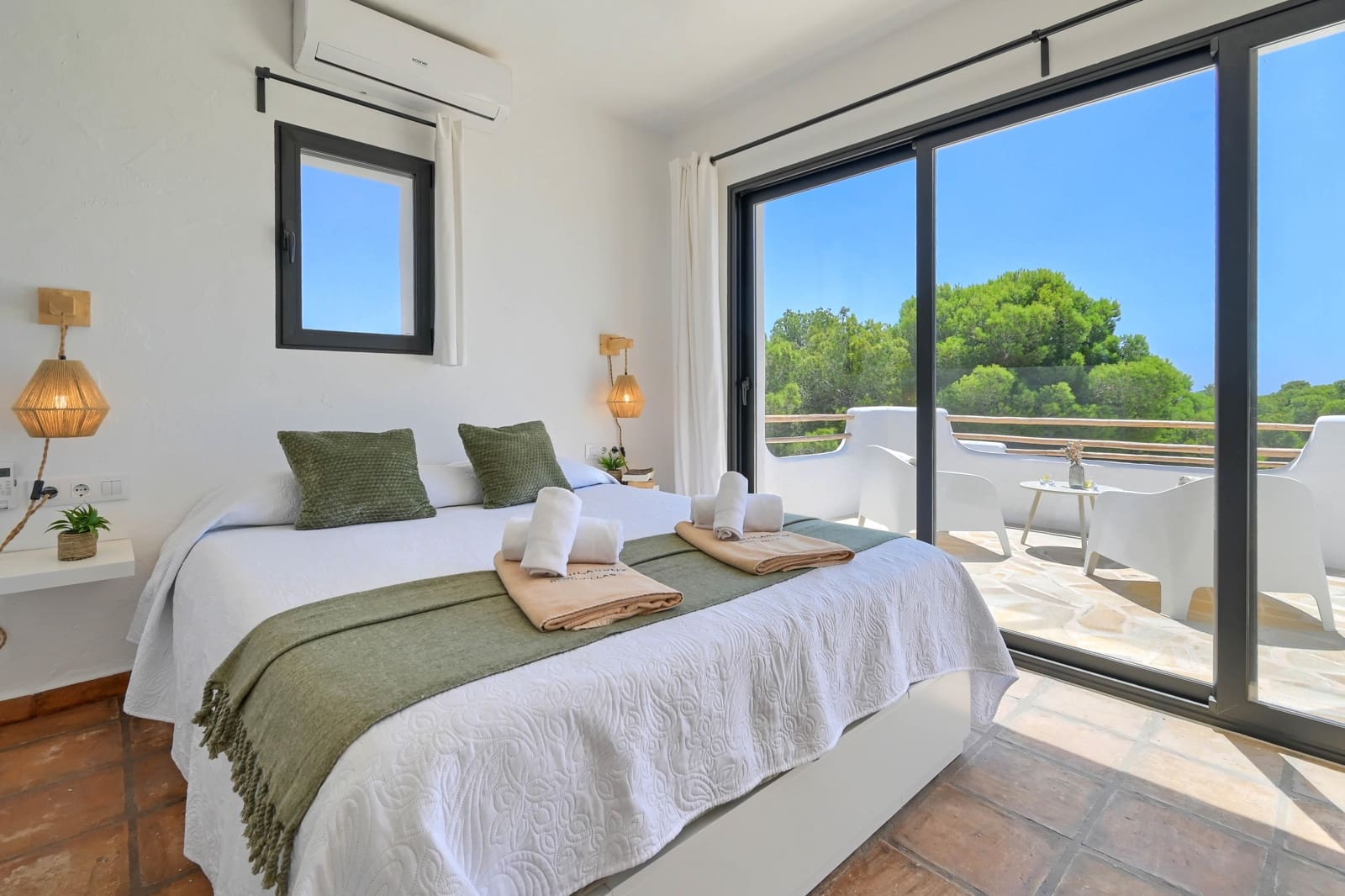 2 slaapkamer Villa voor vakantieverhuur in Javea / Xabia met zwembad garage - € 1.154 (Ref: 9321430)