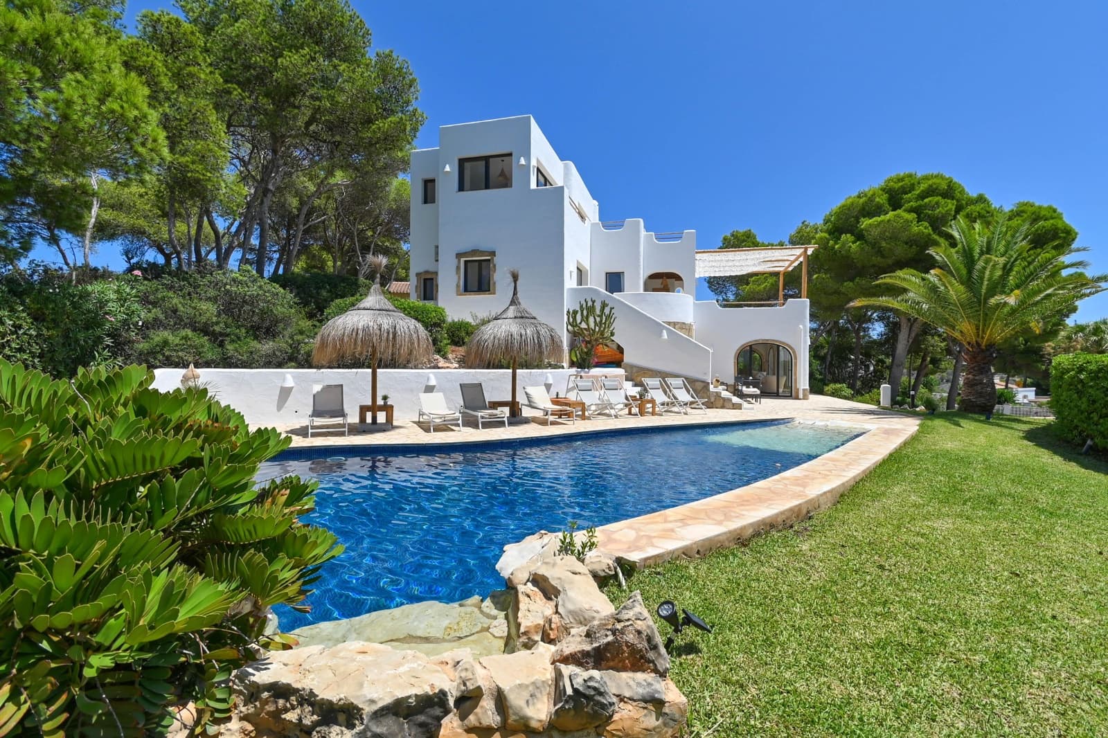 2 slaapkamer Villa voor vakantieverhuur in Javea / Xabia met zwembad garage - € 1.154 (Ref: 9321430)