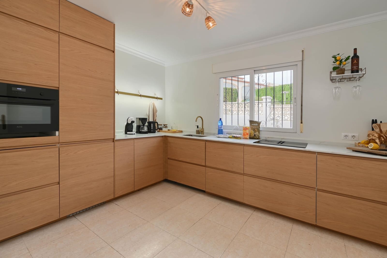 3 soverom Villa til salgs i Benitachell / Benitatxell med svømmebasseng garasje - € 964 (Ref: 9451763)