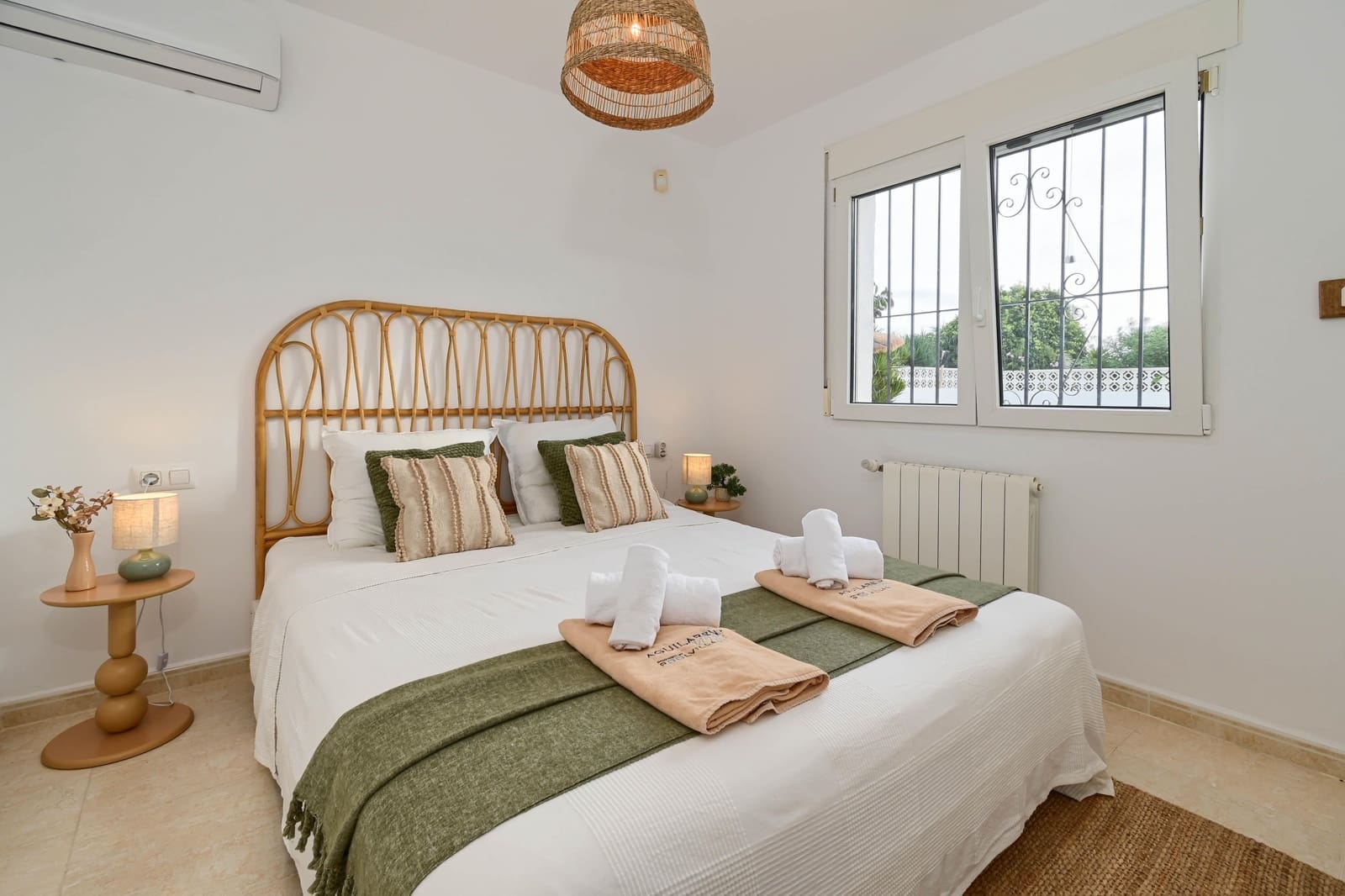 3 soverom Villa til salgs i Benitachell / Benitatxell med svømmebasseng garasje - € 964 (Ref: 9451763)