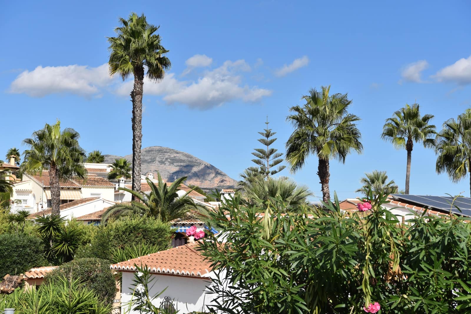 3 soverom Villa til salgs i Benitachell / Benitatxell med svømmebasseng garasje - € 964 (Ref: 9451763)