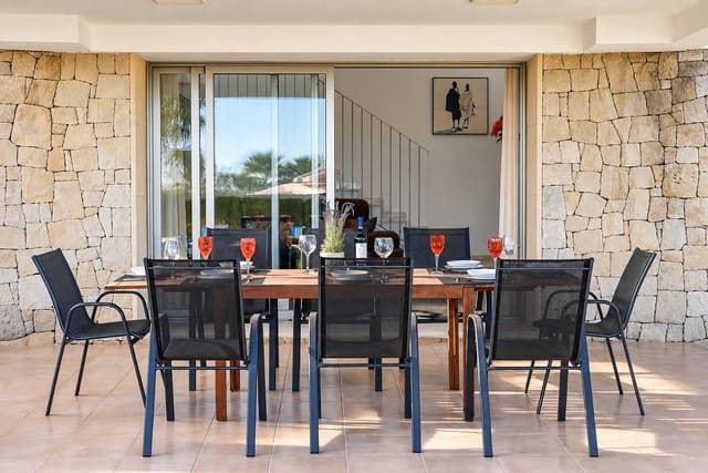 4 sypialnia Willa na kwatery wakacyjne w Partides comunes - Adsubia, Javea / Xàbia z basenem garażem - 1 210 € (Ref: 9560844)